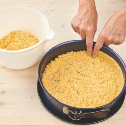 Dr. Oetker Mandarinen Schmand Kuchen 8 Dr. Oetker Mandarinen Schmand Kuchen -Deutschland Snack Verkäufe 2024 1 01 800000 MandarinenSchmand 2023 Handling2 1500x1500 jpg 1280x1280