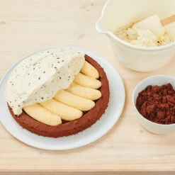 Dr. Oetker Maulwurf Kuchen -Deutschland Snack Verkäufe 2024 1 01 801900 Maulwurfkuchen Handling3 2023 1500x1500 4 jpg 1280x1280