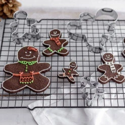 Dr. Oetker Ausstecher ''Lebkuchenmann'', 3-teilig 12 Dr. Oetker Ausstecher ''Lebkuchenmann'', 3-teilig -Deutschland Snack Verkäufe 2024 60 131536 2 1280x1280