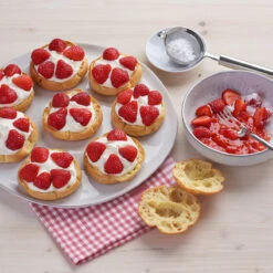 Dr. Oetker Erdbeer Zeit Windbeutel 6 Dr. Oetker Erdbeer Zeit Windbeutel -Deutschland Snack Verkäufe 2024 H 1 01 932800 Erdbeerzeit Windbeutel 1200x1200 3 1280x1280